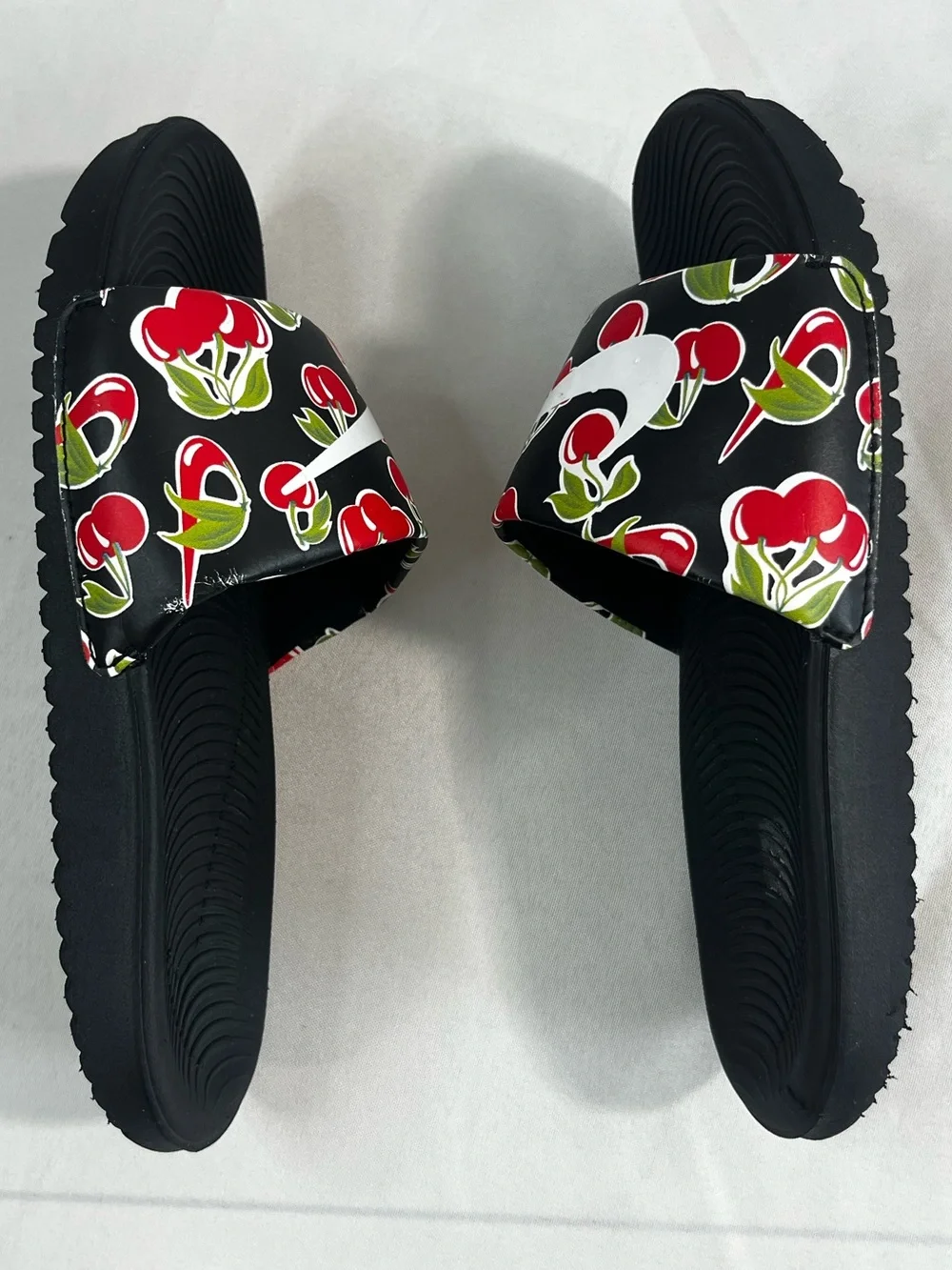 Nike Kawa Cherry Slide SE Sandals with White Swoosh Youth Size 3